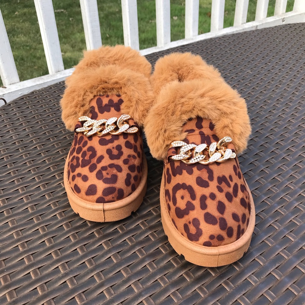 Animal Print Faux Fur Slip On Moccasins with chain detail, Women's, New - Picture 10 of 13
